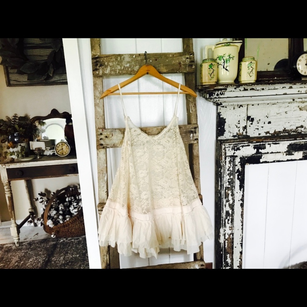 Easel lace ruffle tank ON HOLD